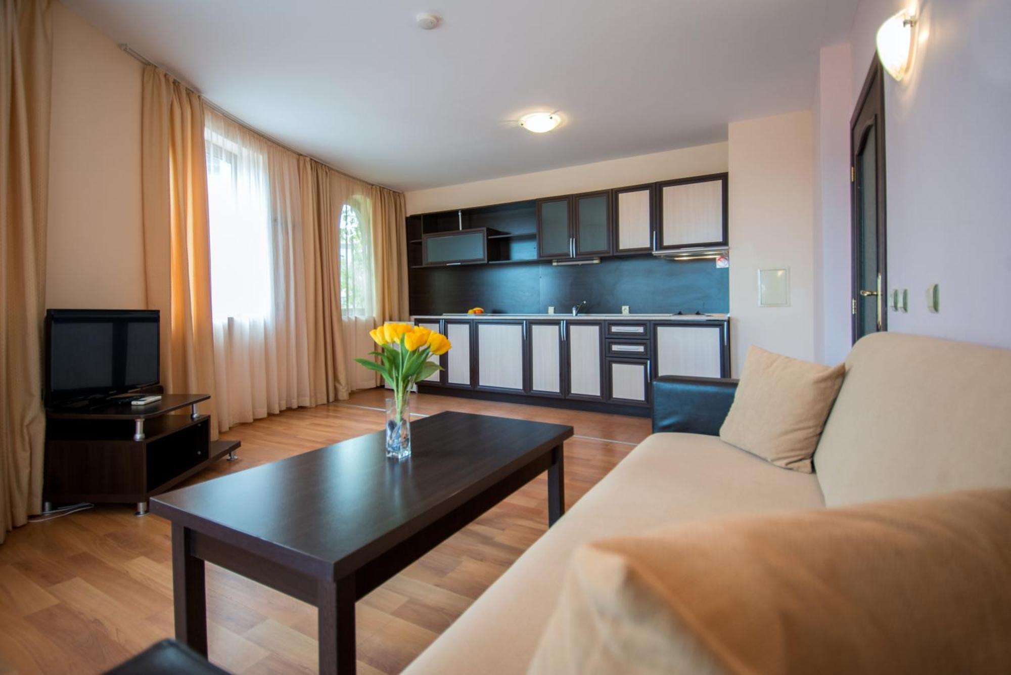 South Beach Hotel - New Management And Free Beach Access Tsarevo Εξωτερικό φωτογραφία