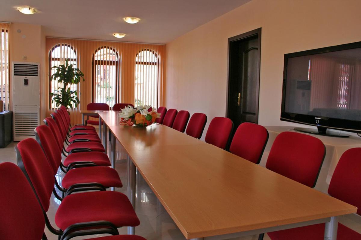 South Beach Hotel - New Management And Free Beach Access Tsarevo Εξωτερικό φωτογραφία