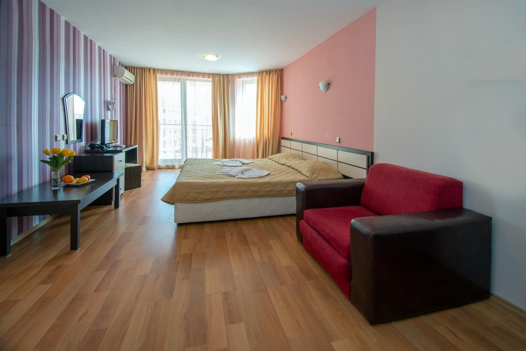 South Beach Hotel - New Management And Free Beach Access Tsarevo Εξωτερικό φωτογραφία