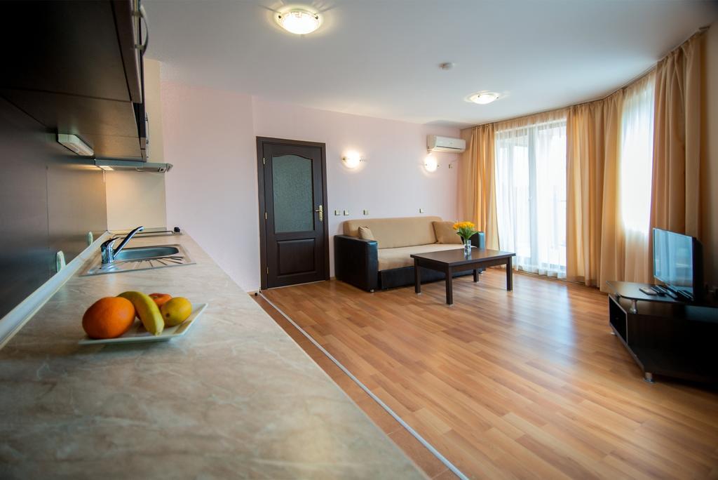 South Beach Hotel - New Management And Free Beach Access Tsarevo Εξωτερικό φωτογραφία